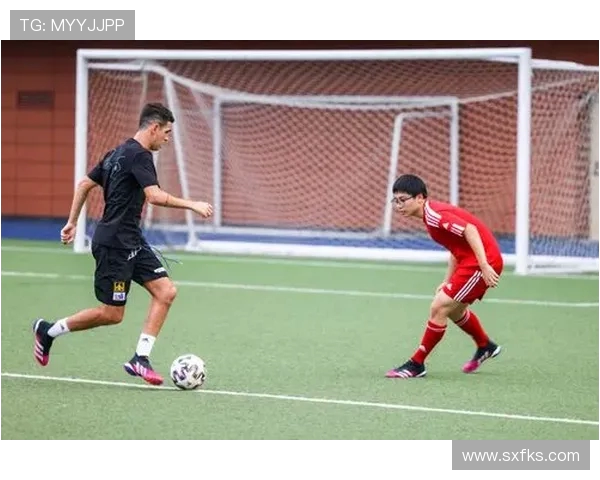 马赛设立地中海难民儿童足球教育基金助力青少年发展与融入