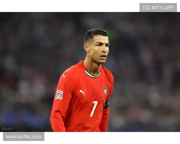 C罗发型图片世界杯经典造型回顾与时尚潮流趋势解析全面深度盘点 C罗发型图片世界杯经典造型回顾与时尚潮流趋势解析全面深度盘点